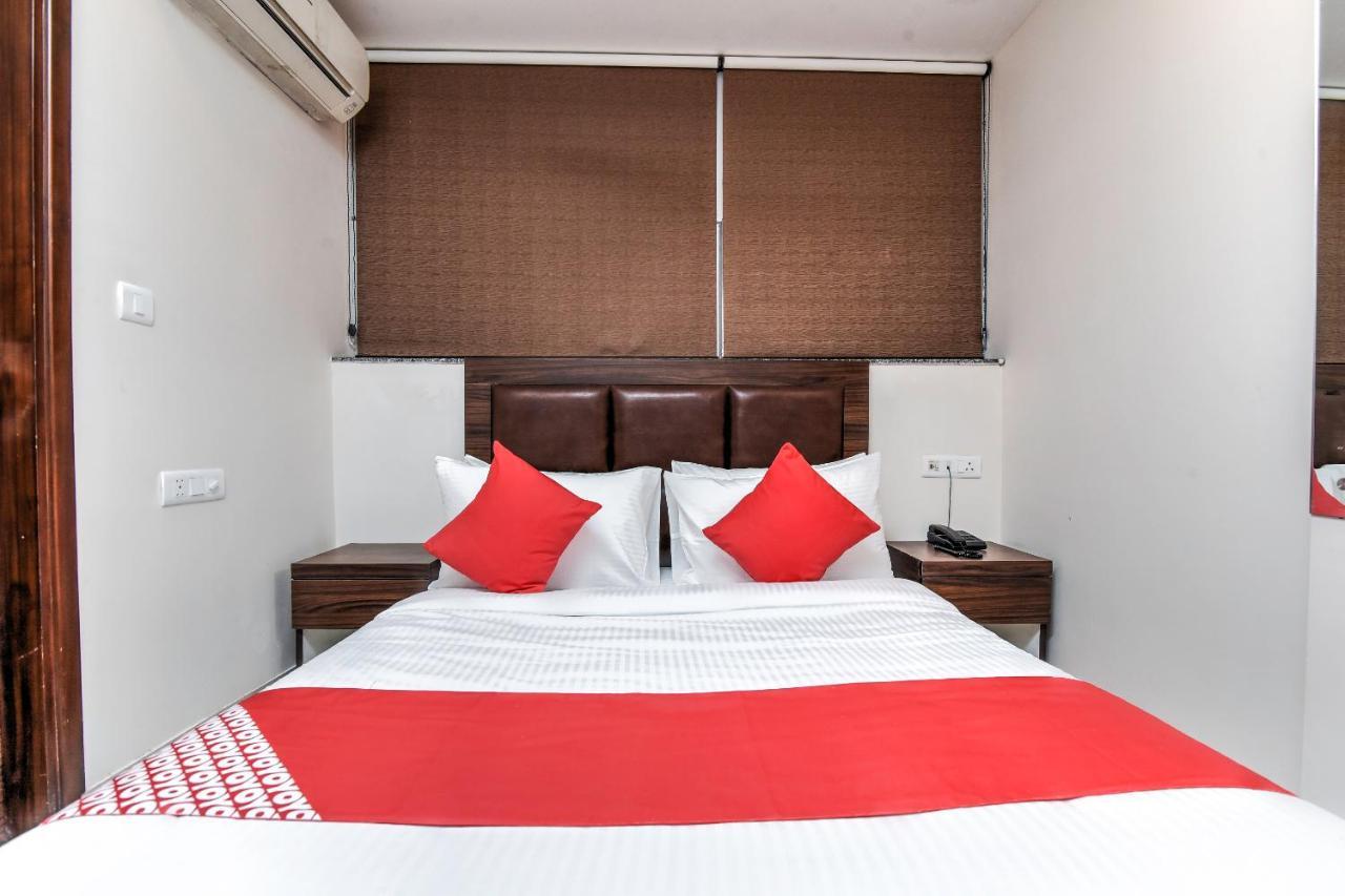 Oyo 81042 Rajput Resort ปาเตียลา ภายนอก รูปภาพ